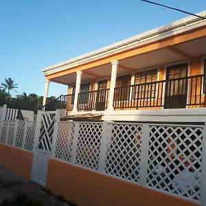 Miss Leila San Andrés